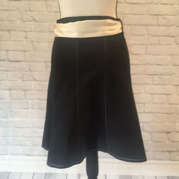 Arden B, Black Knee-Length Skirt w/White Stitching and Silk Ribbon Belt - Size 0 - Picture 4 of 11